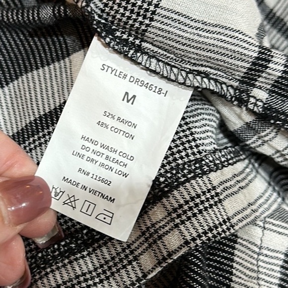 LUSH midi dress black white plaid sleeveless cold shoulder Sz M NEW - Picture 10 of 10
